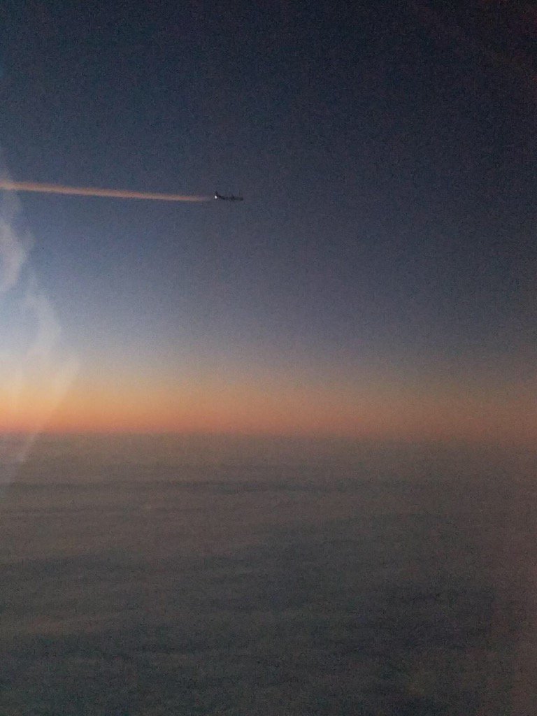 Hawaii OLine (@hawaiiol) on Twitter photo When you over the pacific on <a href="/HawaiianAir/">Hawaiian Airlines</a> flight #2 to LA and see another Hawaiian plane ✈️ in the sunset! When you over the pacific on <a href="/HawaiianAir/">Hawaiian Airlines</a> flight #2 to LA and see another Hawaiian plane ✈️ in the sunset!