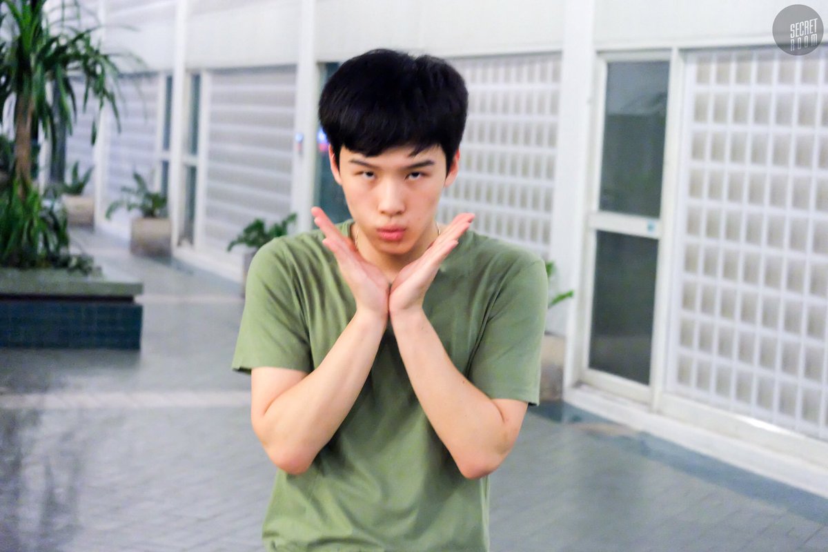 96AOF tweet picture