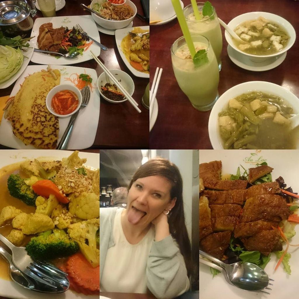 With <a href="/icehockeychiro/">saara</a> celebrating our <a href="/bjsm_bmj/">British Journal of Sports Medicine (BJSM)</a> submission. Missed you <a href="/aqueousco/">Aqueous</a>! Food was soy good. Vegetarian re… bit.ly/2eRYlhp