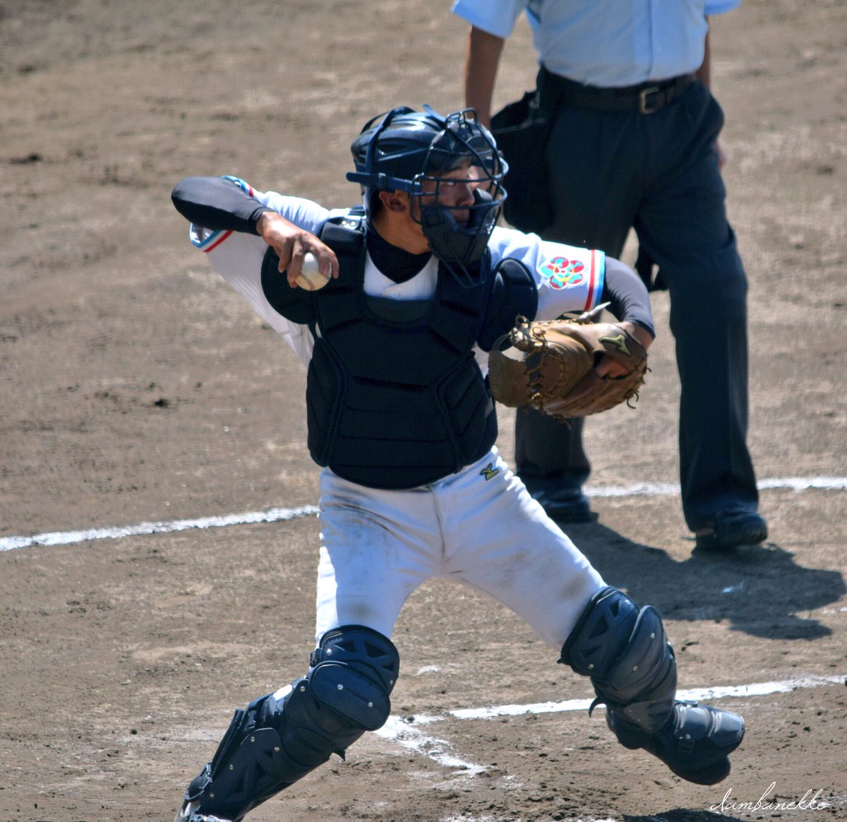 愛知県高校野球 2017秋
中京大中京 期待の新戦力
飯島 洵（捕手１年）
大口町立大口中 #春日井ボーイズ
府県選抜愛知西支部選抜では
稲生(名電)石川(東邦)と
強力1,2,3番トリオを形成
広角に安打,二塁打,三塁打
を連発する中距離打者
フットワークも機敏 #Chukyo
