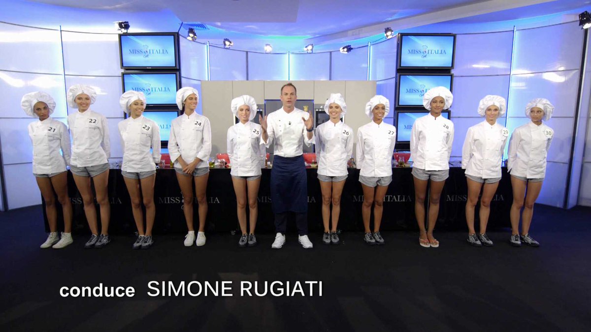 MissItalia__'s tweet photo. Benvenuti a #MissItaliaChef, vediamo cosa prepareranno le ragazze di #MissItalia 🍳 per @simonerugiati! 👨‍🍳👩‍🍳👸 https://t.co/9yLq22j6TR