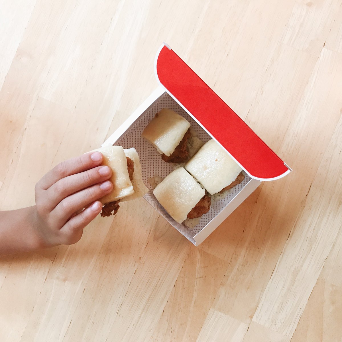 4 Chick-n-Minis, 2 🙌, 1 happy ❤️