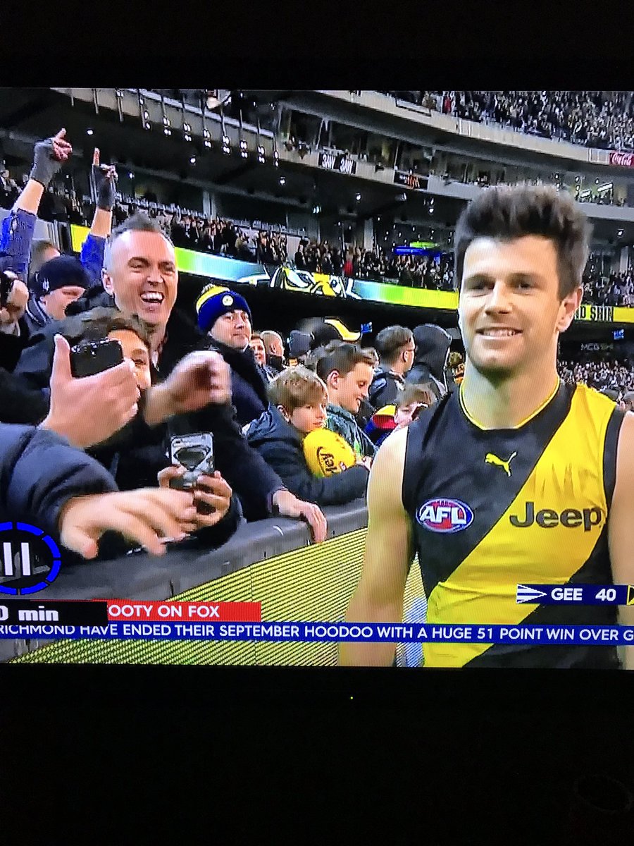 BlueBetDunc's tweet photo. The great man @cameroncookebl obviously enjoying tonight's result the new white choopers shining bright https://t.co/UeFBkvKO7z