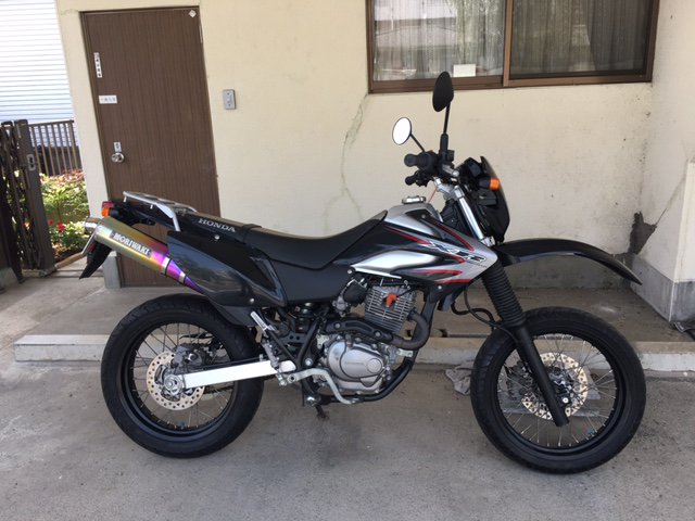 バイク買取 バイクボーイ على تويتر 中古市場にあまり出回らないxr230モタードを買い取りさせて頂きました 今回買い取りさせて頂いたこちらの車両にはモリワキのzeroサイレンサーとrキャリア Etcが装着されていました Honda ホンダ Xr230 Xr230モタード Motard