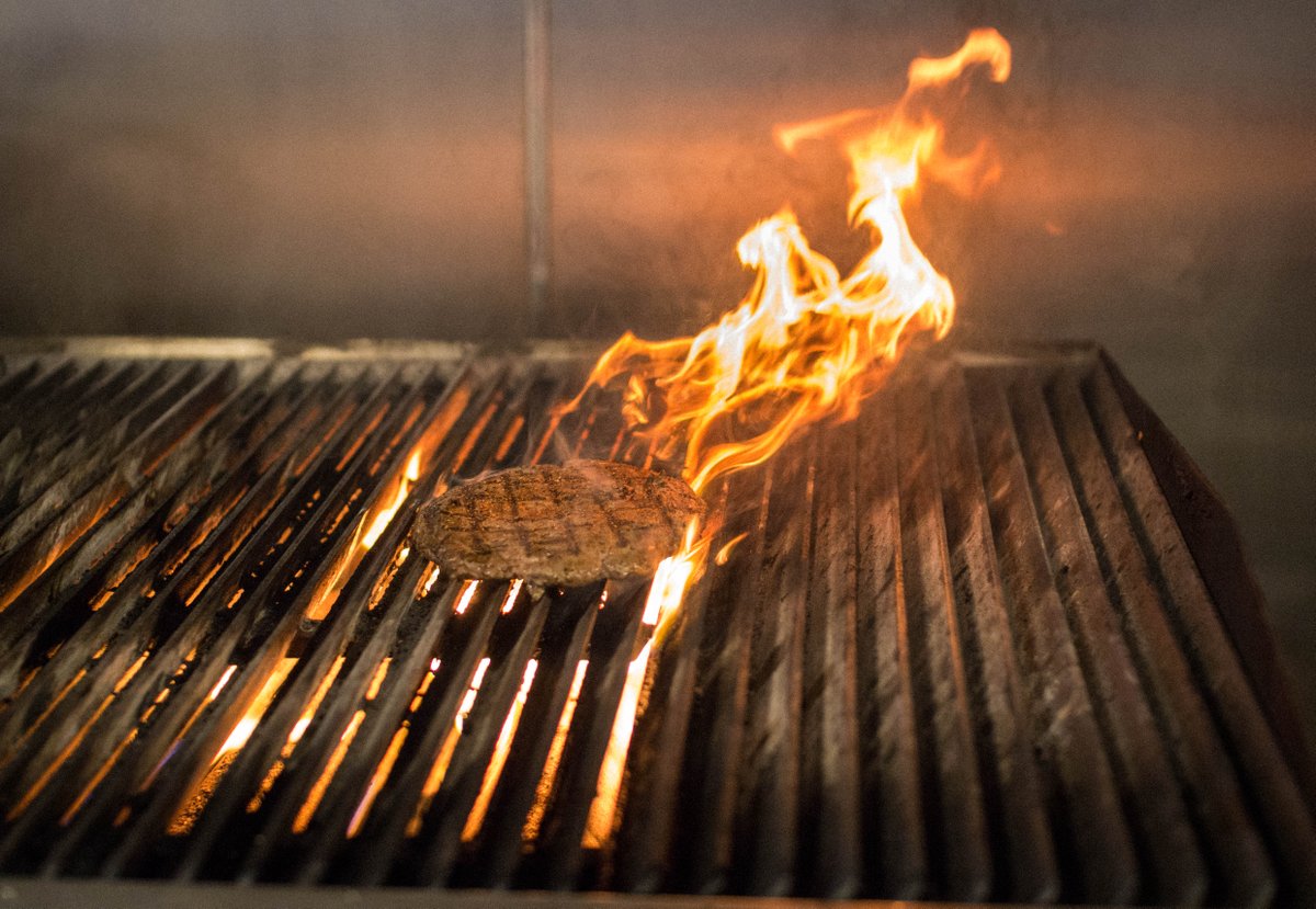 One of our 6oz patties getting its flame on! 🔥NeverFrozen! Handmade burgers made from fresh meat, everyday.
#CityRoad #Cardiff #UpTheDiff