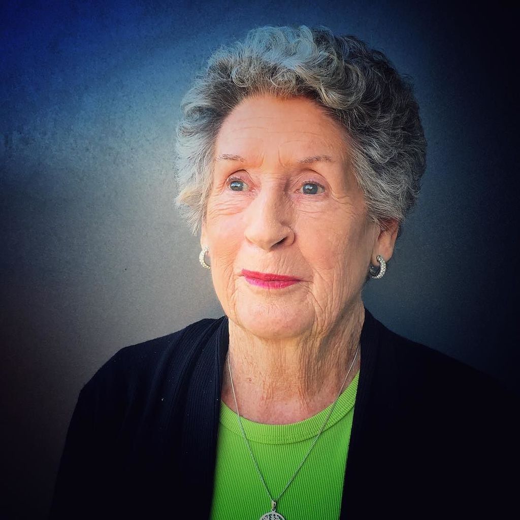CreedyDean's tweet photo. Rockin the Nanna Ann https://t.co/Kz8RkBAlzR