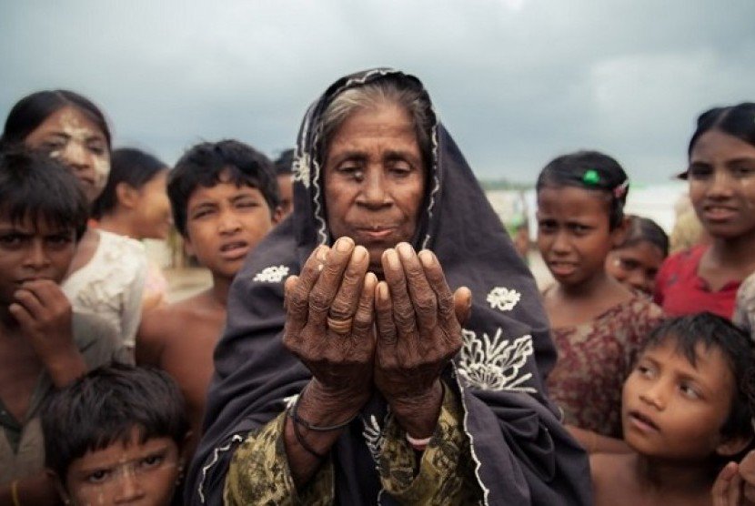 92Pakistan_'s tweet photo. #92Pakistan What's Lie and Truth about #RohingyaMuslims #RohingyaKillerHlaing #Rohingya #Myanmar https://t.co/5xrpAfVqHx https://t.co/tCiBoU5R0X