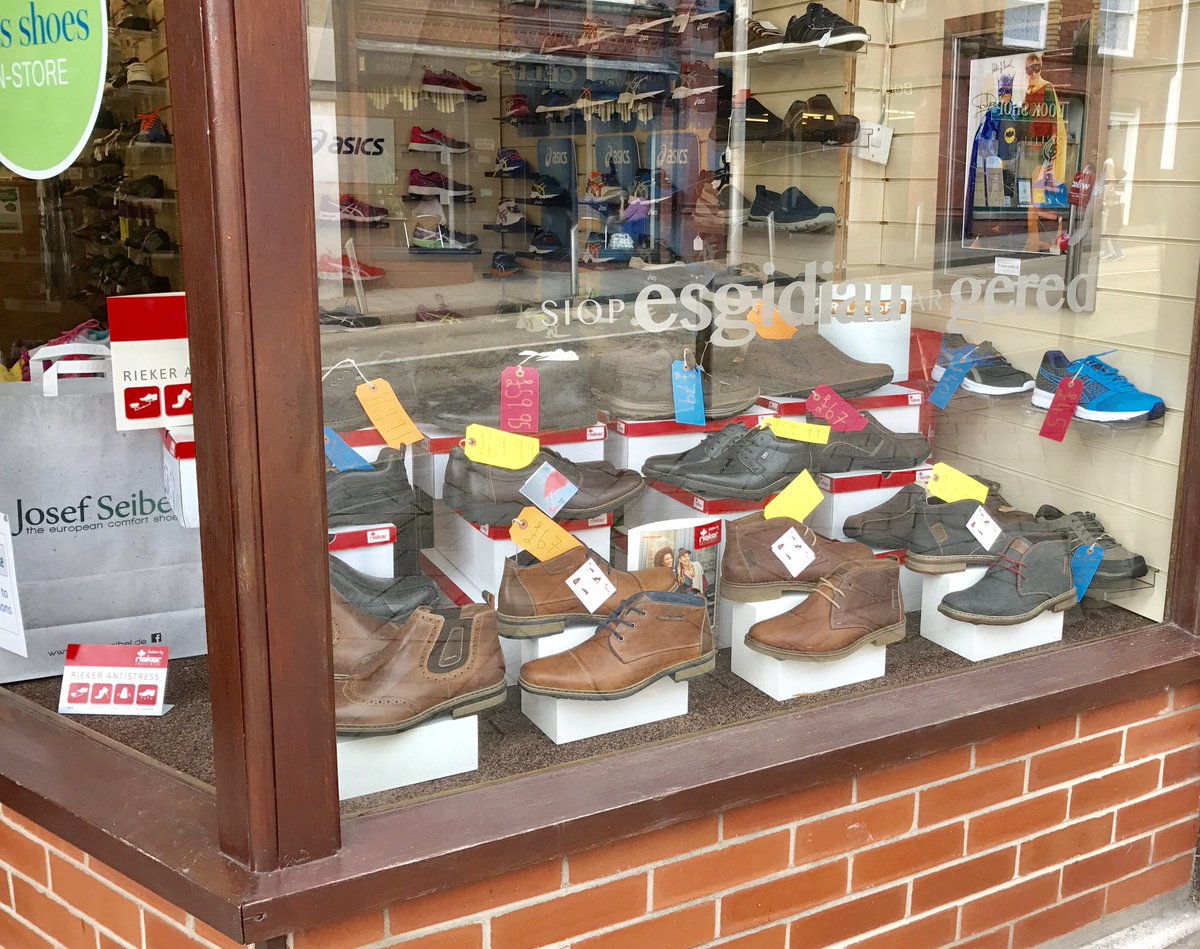 Men's window display! Pop in to see the new winter styles and colours 😍😍#mensshoes #newstyles #newshoes