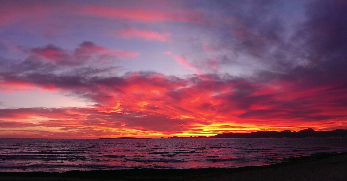 liinterior_'s tweet photo. #sunset #interiordesign #Linute would love to wake up very day and see this view😍 https://t.co/xWiG2d6NBR