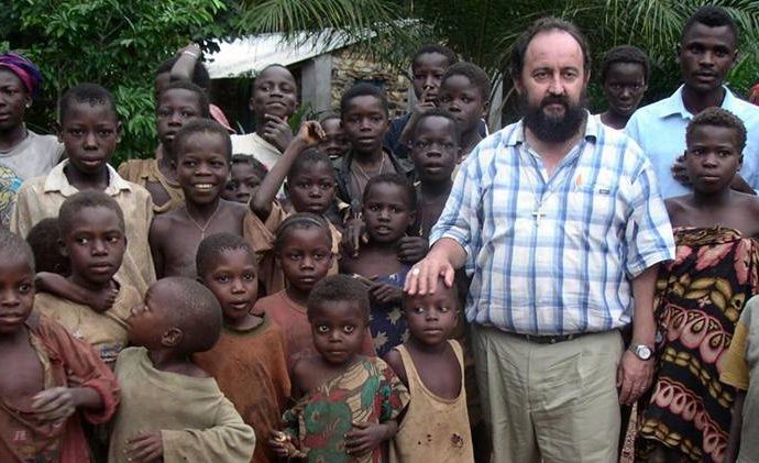 inesanma's tweet photo. Bishop sheltering Muslims in Central African Republic says fear of death is real-- by Ngala Killian Chimtom. https://t.co/gKqbKUQWE7 https://t.co/M4PA9IFzVn