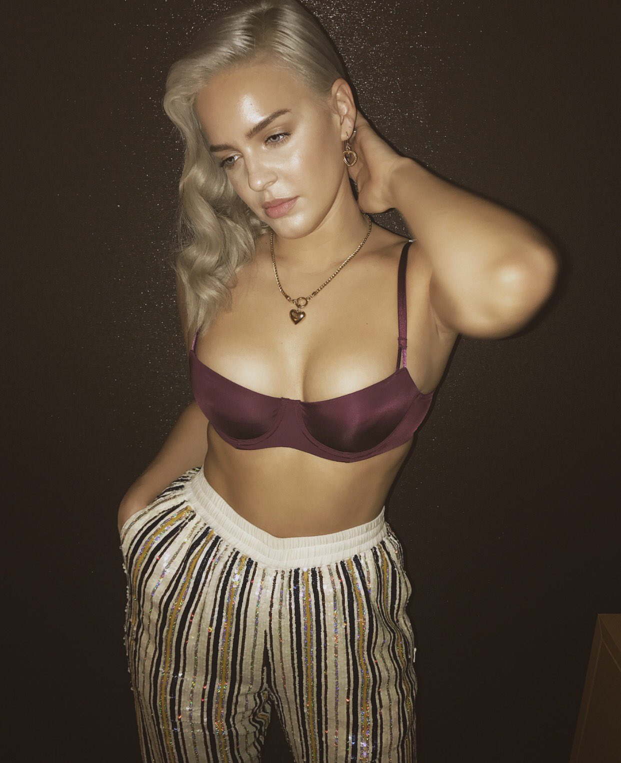 🍟ANNE-MARIE🤠 on X: See u soon Hamburg. Thanks so much for having me  @radiopreis 🍇 t.co18arxj02so  X