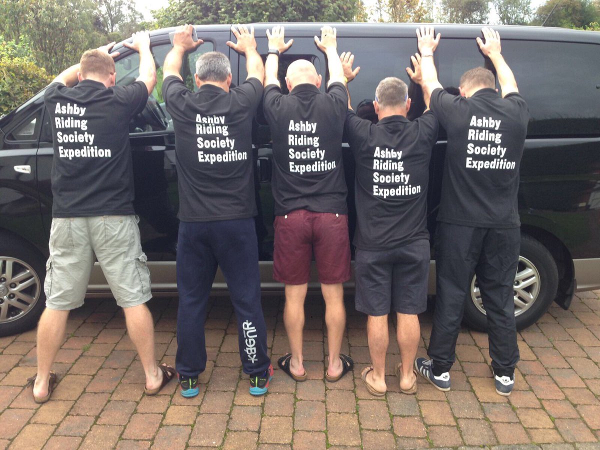 GEivors's tweet photo. #DeloitteRAB2017 team ashby ready for lands end 👍🚴💨 https://t.co/0Xg24PV7t8