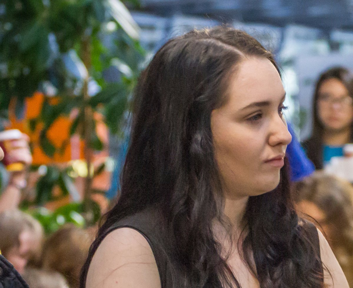 CoderGirlsRock's tweet image. At 2015 #CoderGirlHackDay @dalekmad brainstormed @EchoingSTEM, returning as podcaster in 2016. Listen (fab guests): echoingstem.com/2016/10/18/cod…