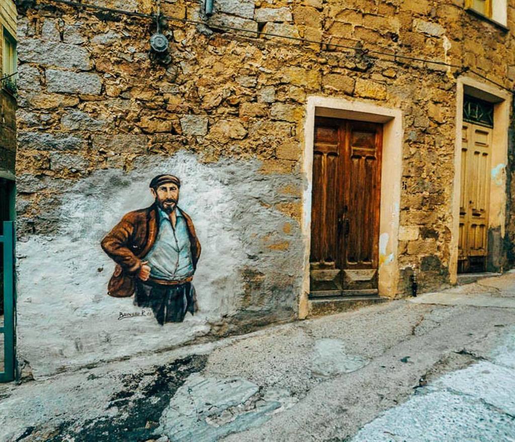 MikeHowarth's tweet image. Buried in the hills of Sardinia's Barbagia region,the small town of Orgosolo has a remote and isolated feel. It's … ift.tt/2xhKzMO