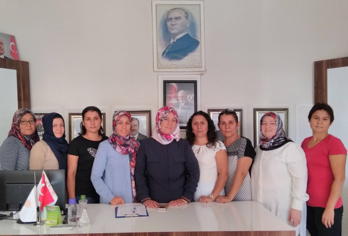 Dış İlişkiler Başkanımız Elif Kılıçarslan hanım Buharkent İlçe kadın kollarımızın düzenlemiş olduğu toplantıya iştirak etmiştir.
<a href="/Akparti/">AK Parti</a>