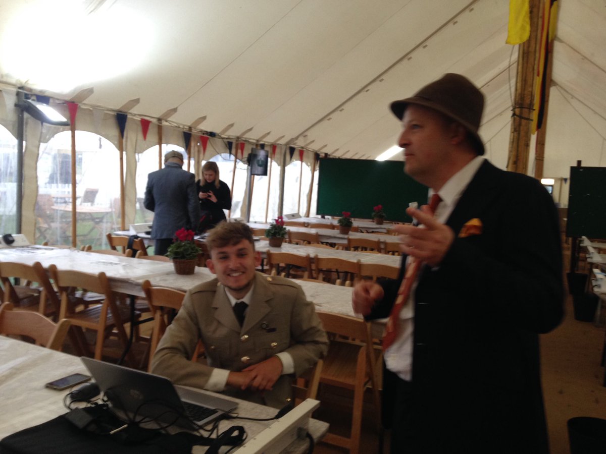 Meldurrans's tweet photo. #goodwoodrevival2017 Amazing atmosphere here at the Goodwood Revival! https://t.co/dIJtUQwEUI