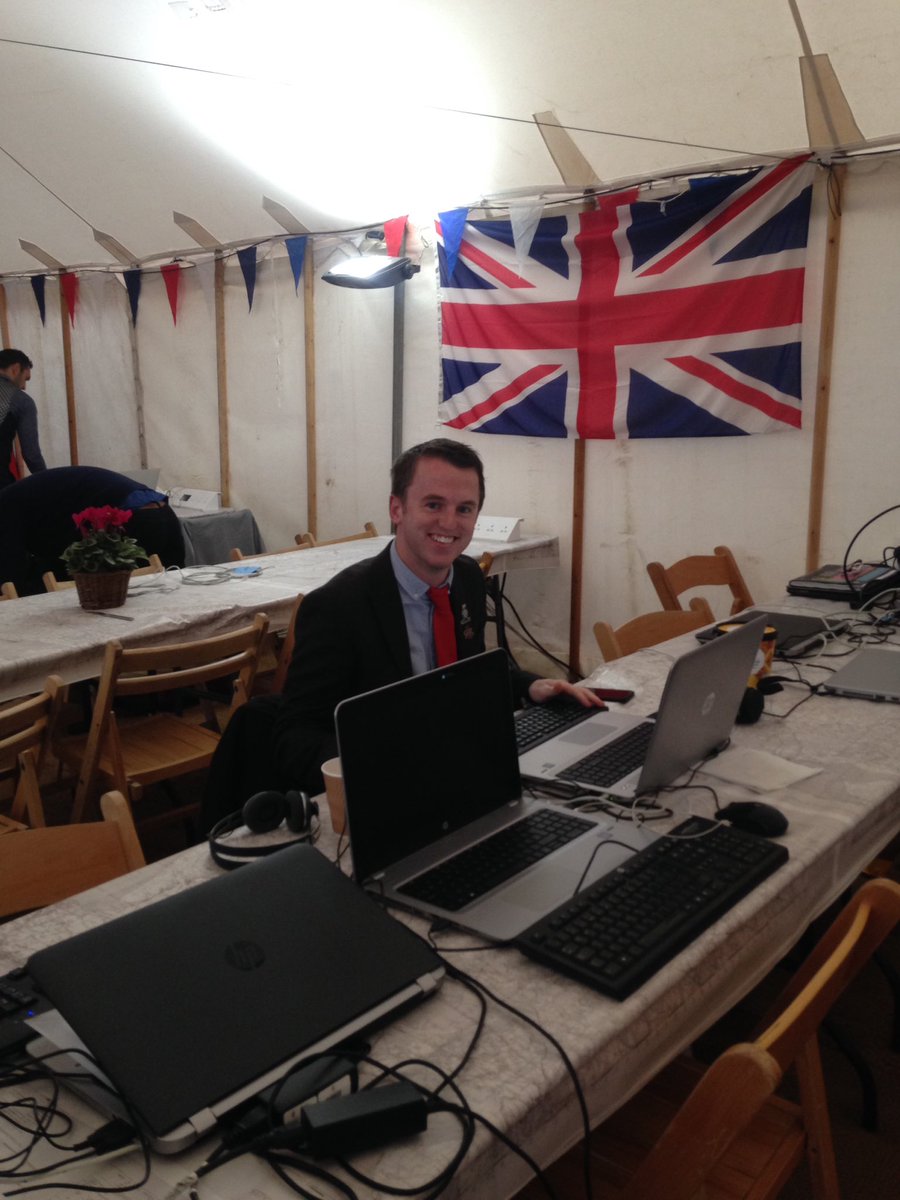 Meldurrans's tweet photo. #goodwoodrevival2017 Amazing atmosphere here at the Goodwood Revival! https://t.co/dIJtUQwEUI