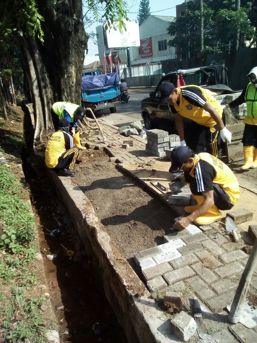 satgas jalan dan jembatan depok tweet media