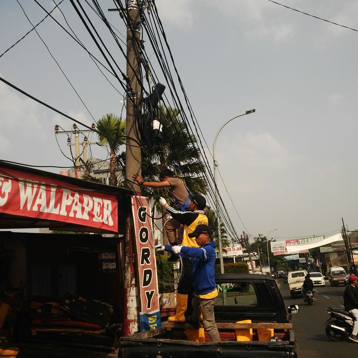 satgas jalan dan jembatan depok tweet media