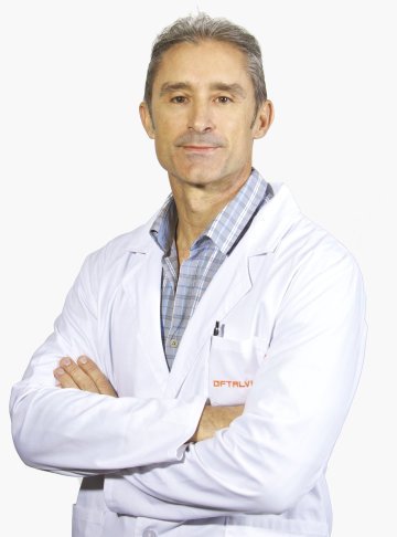 El abuso de smartphones y tablets puede desembocar en miopía o astigmatismo, Dr. J.Carlos Elvira vía <a href="/informacion_es/">INFORMACION.es</a> goo.gl/ynoZFH