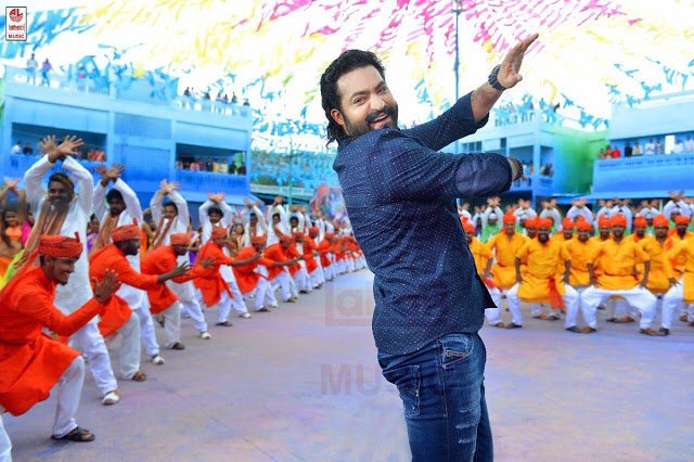 moviepugdotcom's tweet photo. @tarak9999 @RaashiKhanna #JrNTR #JaiLavaKusa #Movie Photos https://t.co/cYkGdNlsAk