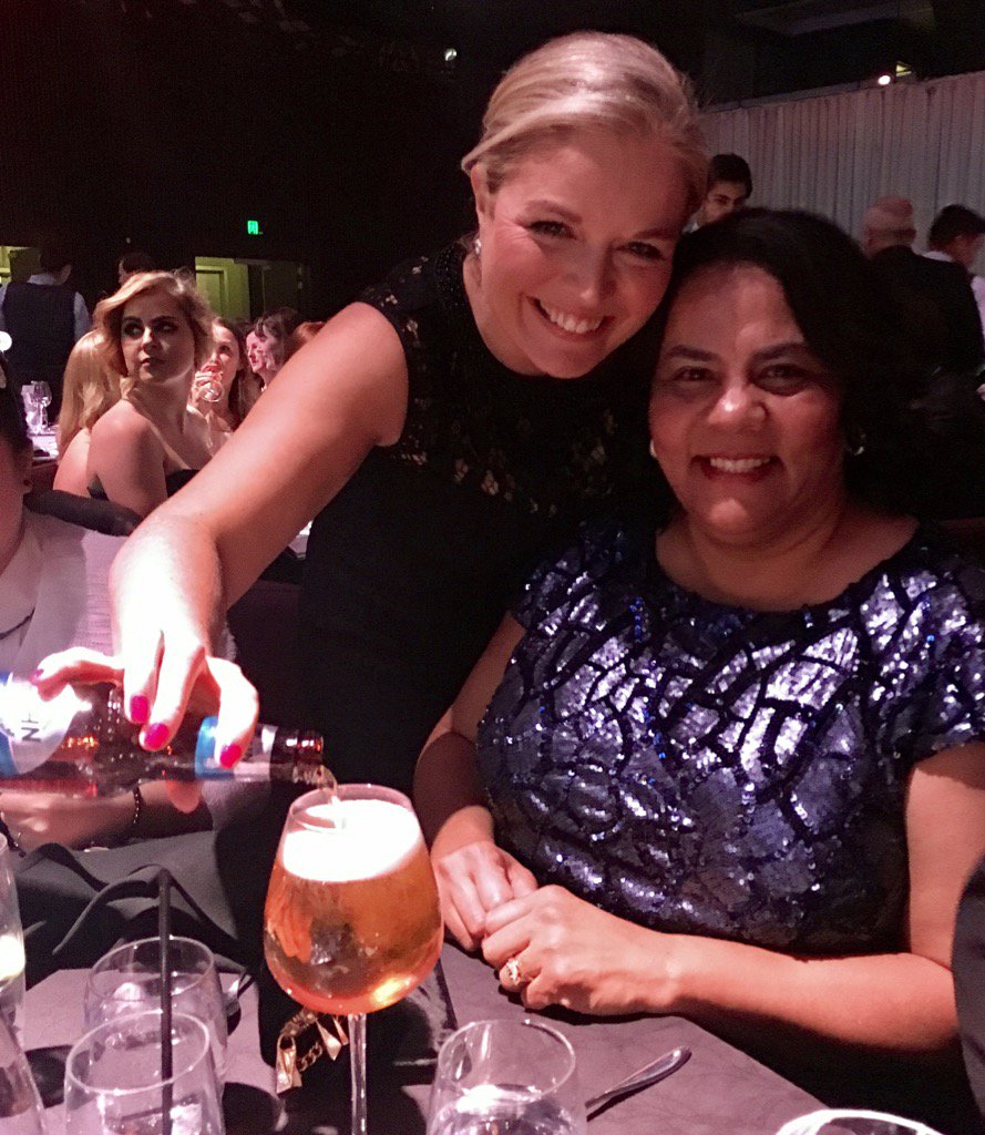 Ooohtobea's tweet photo. #AusHRAwards #beerinawineglass #classy https://t.co/rfaKtQZAmF