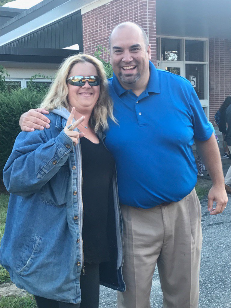 MindessClocker's tweet photo. Bus driver love. #WeAreMindess @ClockerTalk https://t.co/ZzWRaaSxsG