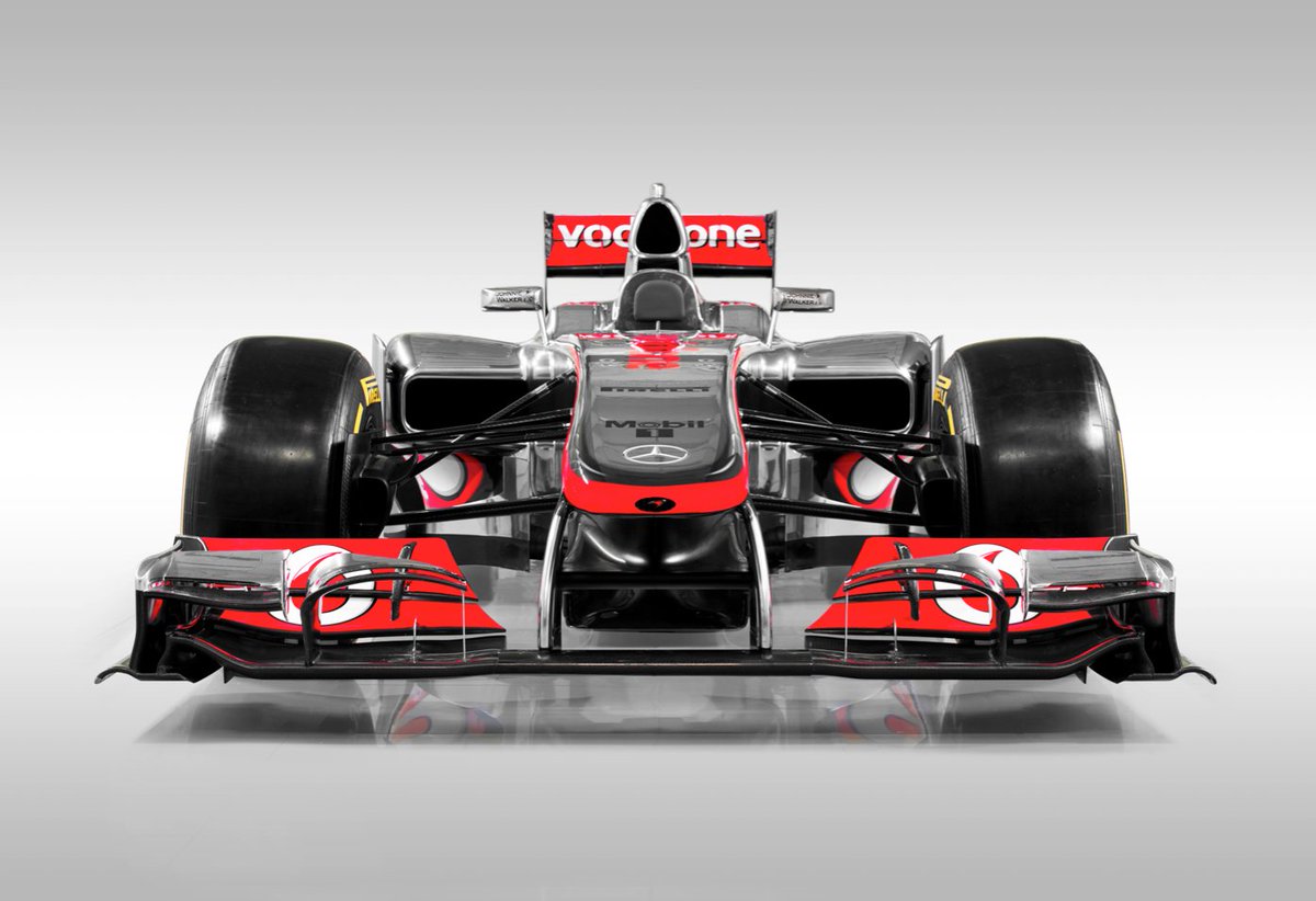 F1Marky264's tweet photo. Still My Favourite @McLarenF1 Car from the late V8's! #MP427 Poetry in motion! https://t.co/T700p3RAgr
