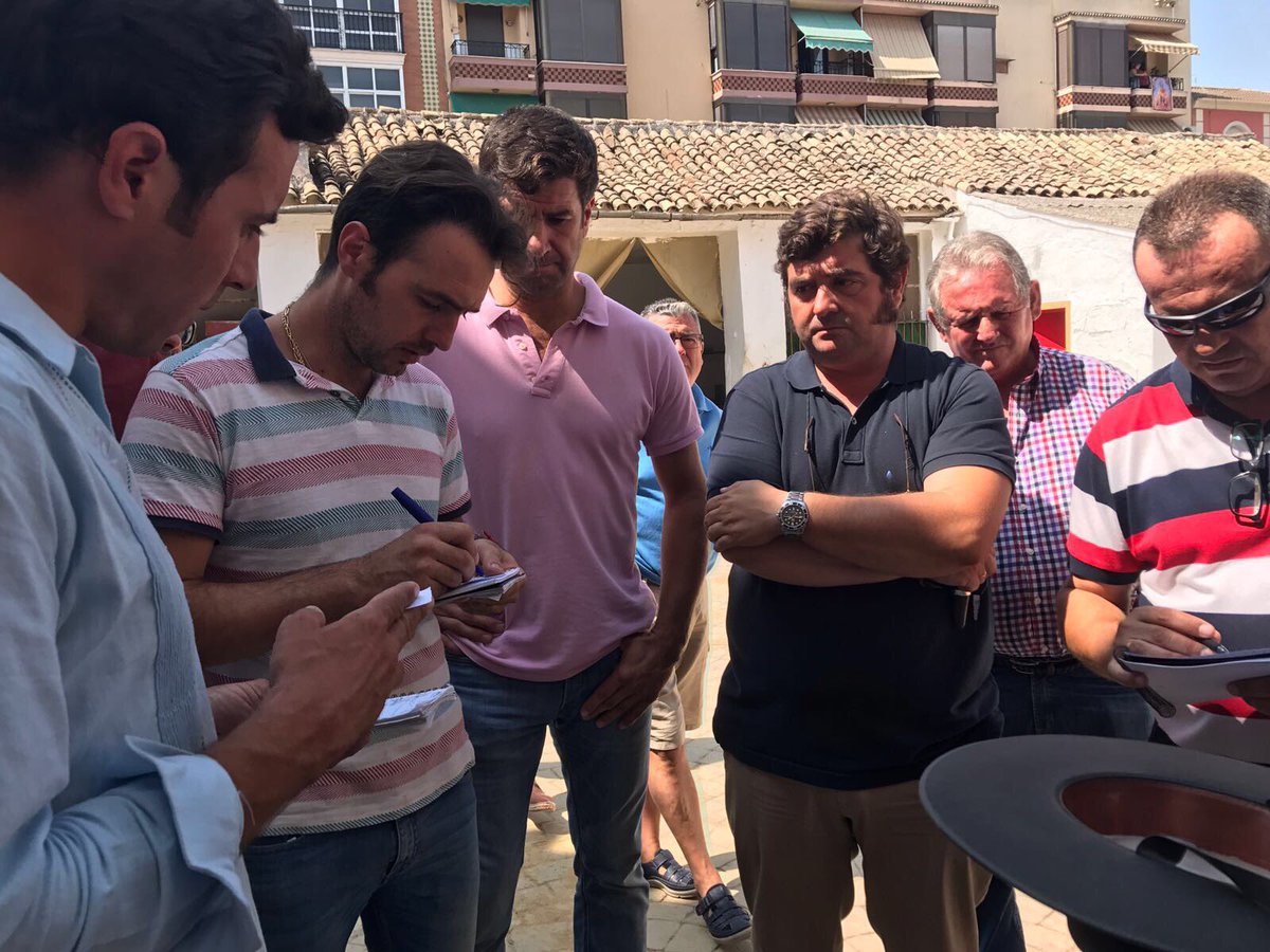 📍Cabra ( Córdoba ) || Se realiza el sorteo : 
<a href="/Andy_Cartagena/">Andy Cartagena</a> <a href="/MManzanares87/">Manuel Manzanares</a> y <a href="/PrensaMMoreno/">Prensa Manuel Moreno</a>
