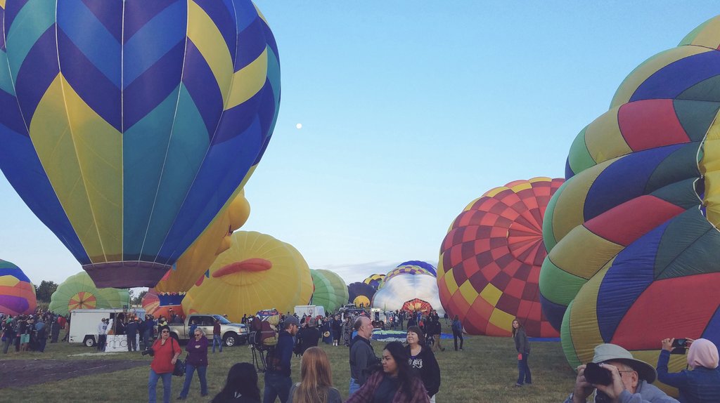 renotahoe's tweet photo. Amazing morning at the @renoballoon races! #RenoTahoe, you have Saturday &amp; Sunday to experience the largest FREE hot air balloon race! https://t.co/w6R1EwiQ2o