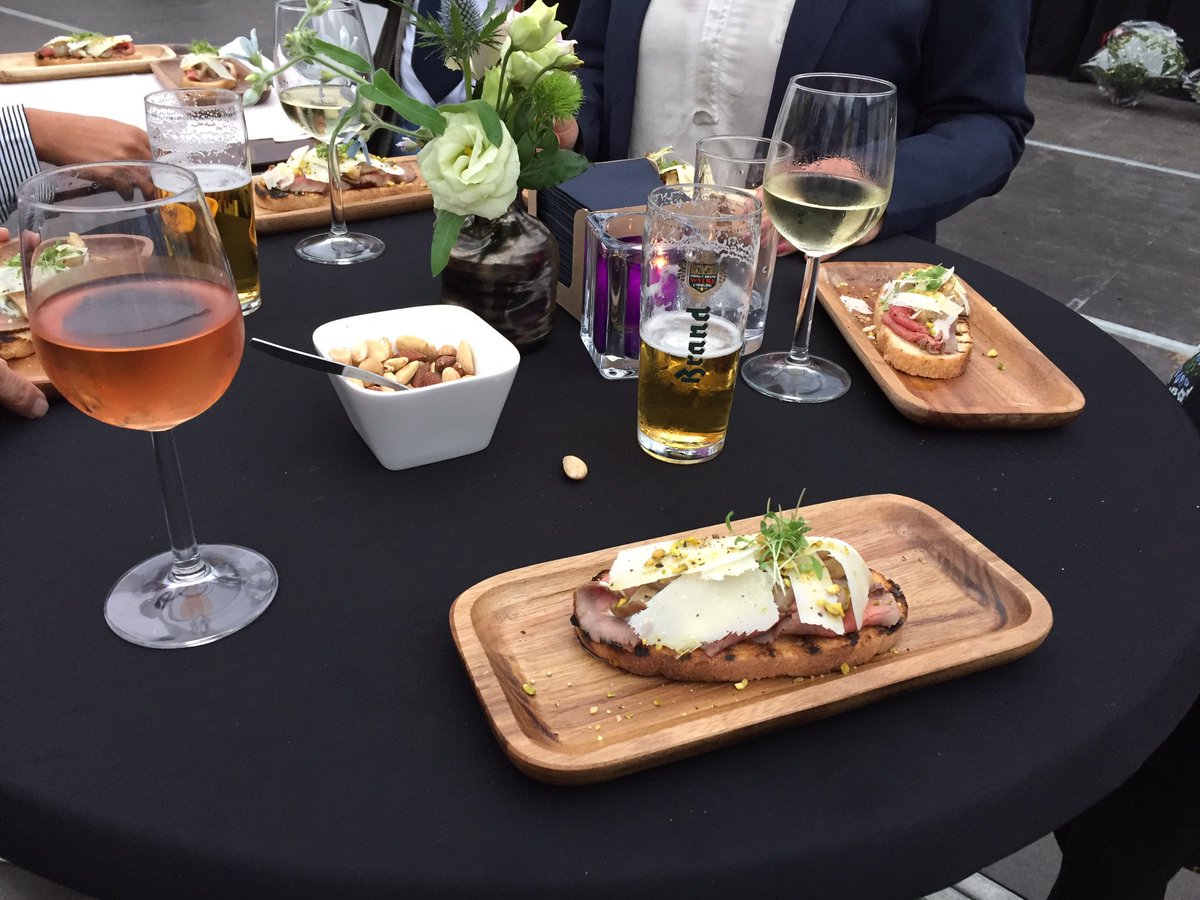 Genieten van walking dinner dankzij restaurants Floris V, La Casita en Va Bene.