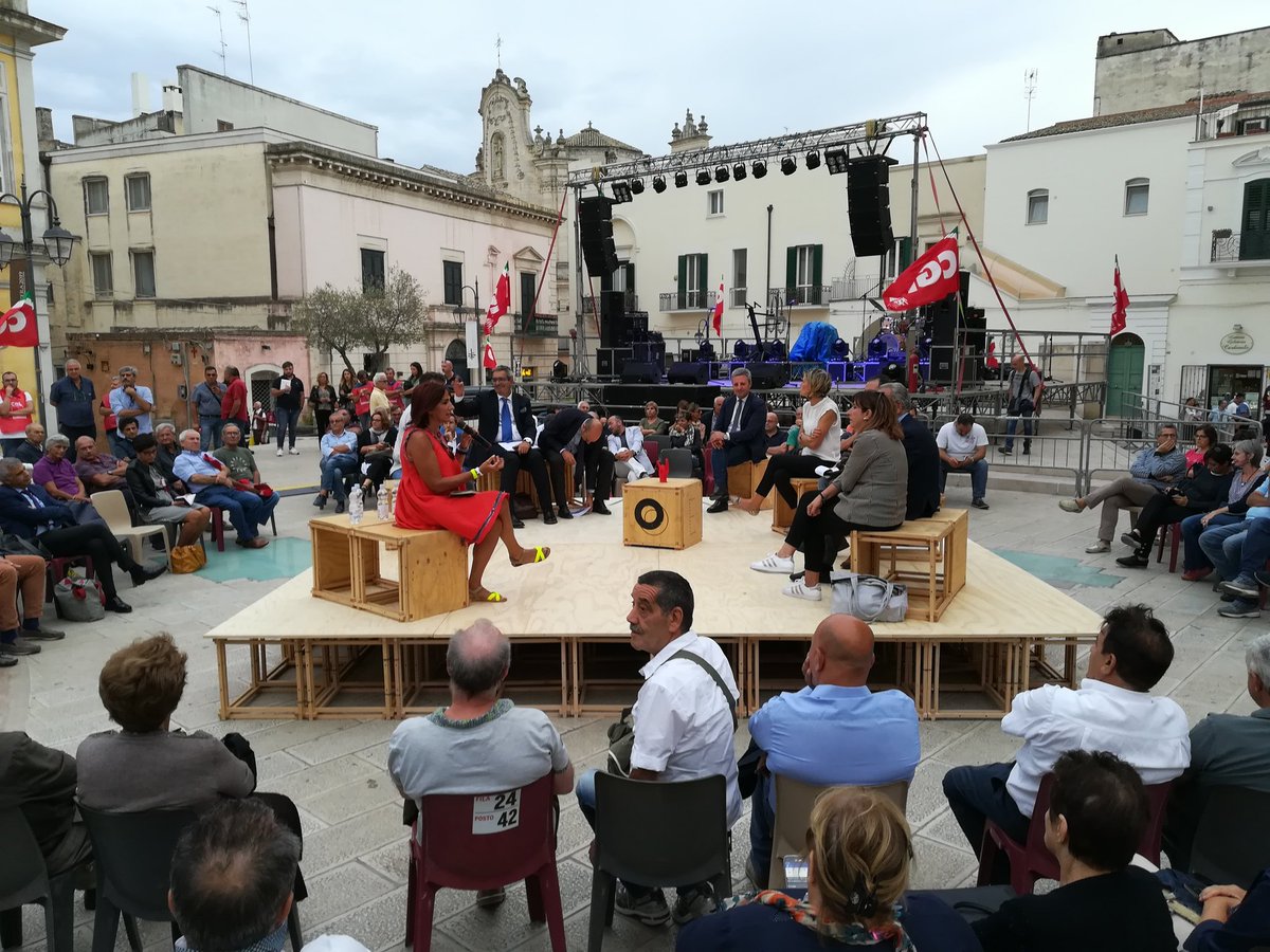 miccign's tweet photo. Imparare ad innovare, anche partendo da un nuovo utilizzo dello spazio sociale #cgilbas https://t.co/NquBTxXQZz