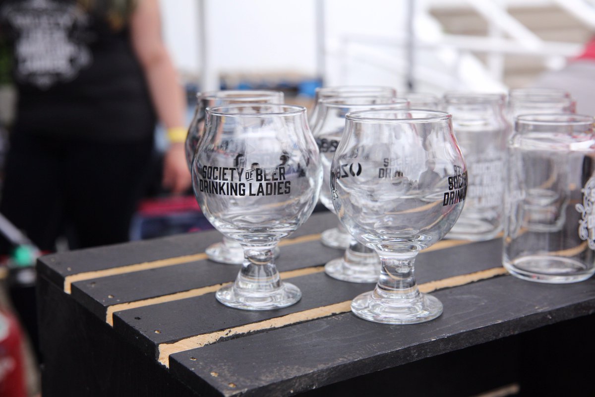 TokenMobile's tweet photo. #TBT some of the highlights of the incredible weekend at the Toronto Craft Beer Festival! @craftbeerfestTO #TokenMobile #TCBF2017 #beer https://t.co/dTTeDeJ3Xw