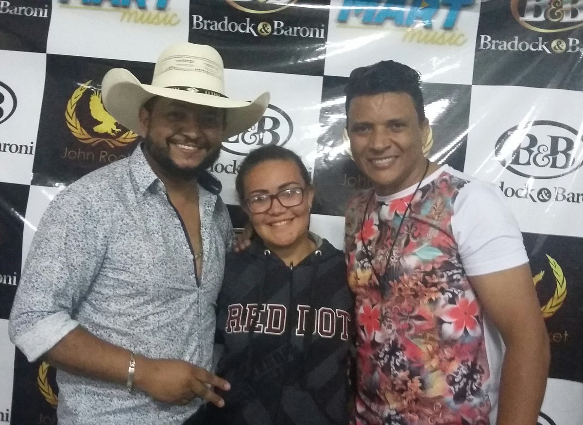 Bradock &amp; Baroni ; Maravilhosos , amei a presencia de vcs , #se sentindo realizada 😌😉