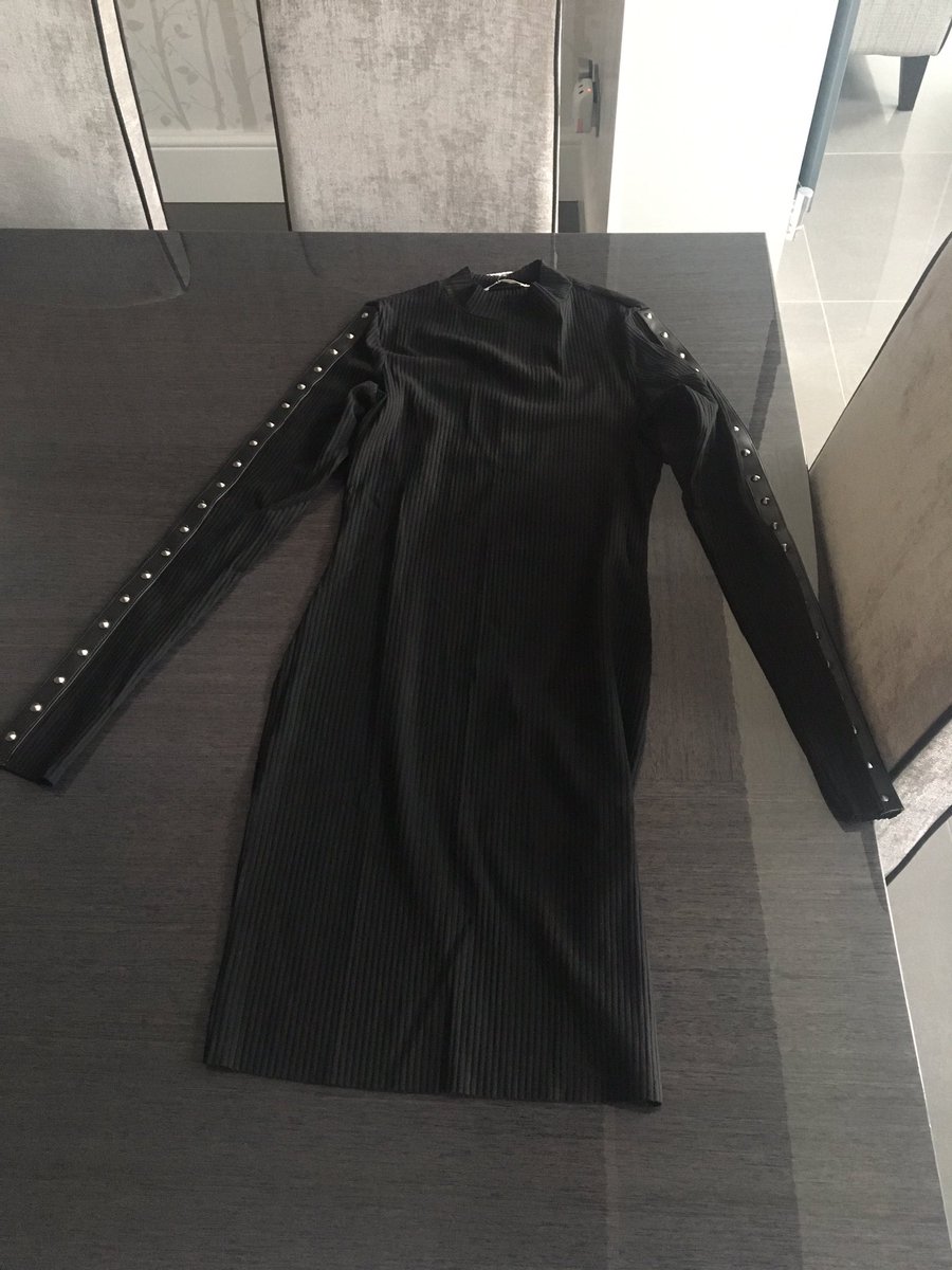 _ChloeMarriott's tweet photo. @Missguided hello, I ordered a midi skirt next day delivery and this has been sent instead. Please can you send out the item again NND https://t.co/kWGDBTiq1x