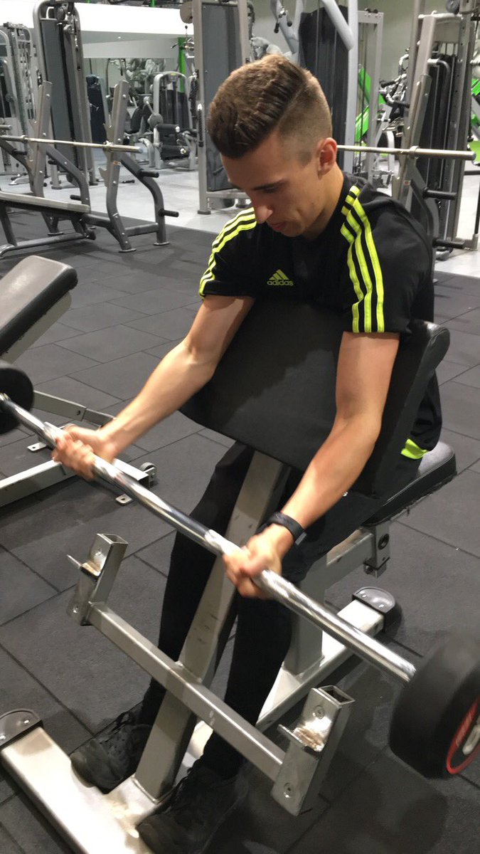 PT__AlexHealey's tweet photo. One of my clients putting in the work at training #Muscle #Hypertrophy https://t.co/ZQb9sRPz74