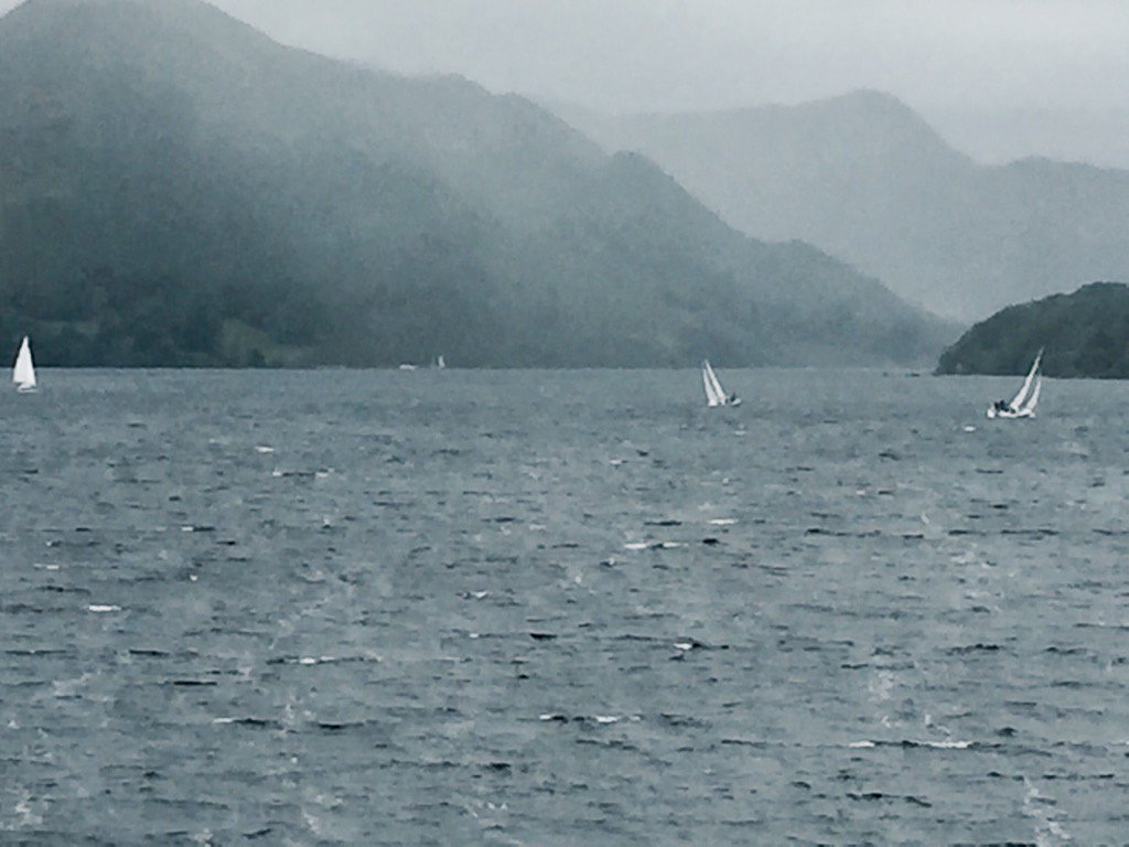 sharrowbay's tweet photo. Fun in all weathers on #Ullswater right now #FridayFeeling @RealLakes @VisitEden #theplacetobe https://t.co/ZUD1kgzs7Q