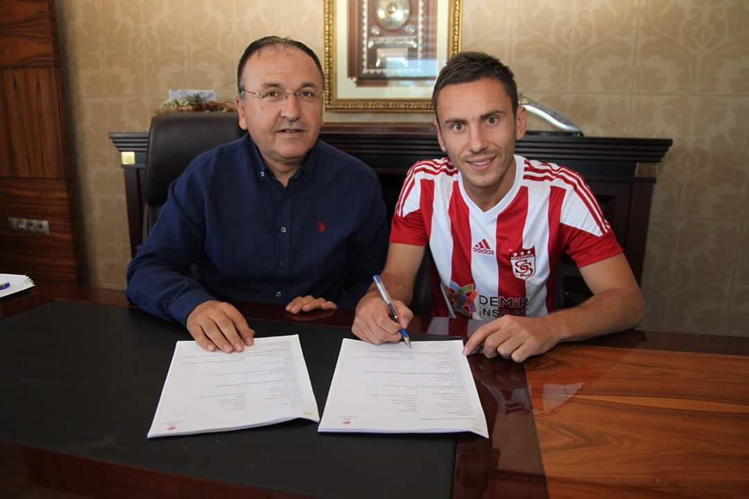 Fichaje44's tweet photo. 🇺🇦Sergiy Rybalka (#DynamoKyiv🇺🇦) ➡ #Sivasspor��🇷 (Cesión + opción de compra) https://t.co/3OyFzeCWAx