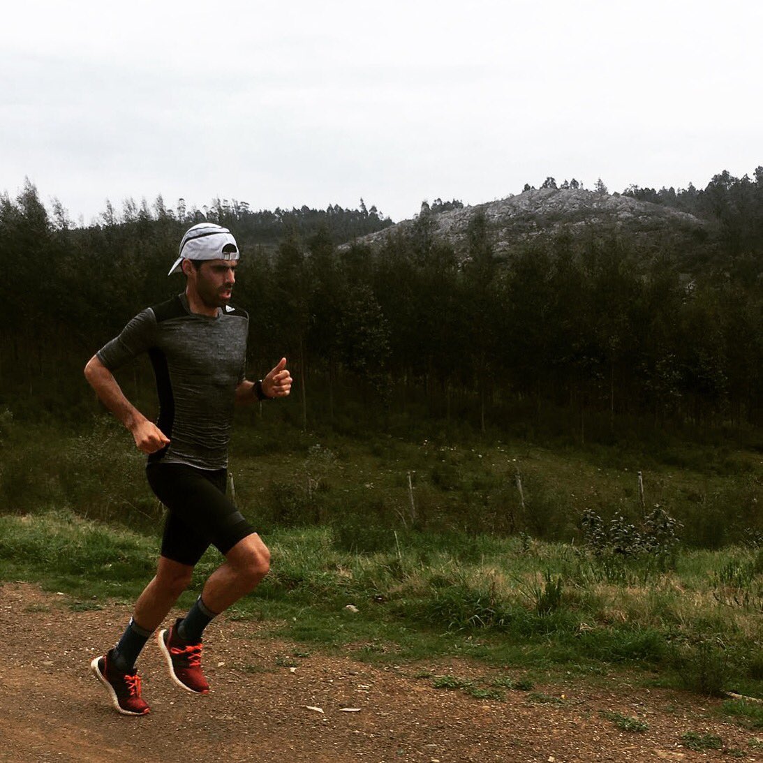 GardiolPablo's tweet photo. Que las dificultades no sean la excusa para no dar lo mejor de ti cada día!!🏋 💪 #backto2017 #adidasultraboost #UCDDM #MDN #clubandresito https://t.co/GwP4metfgo