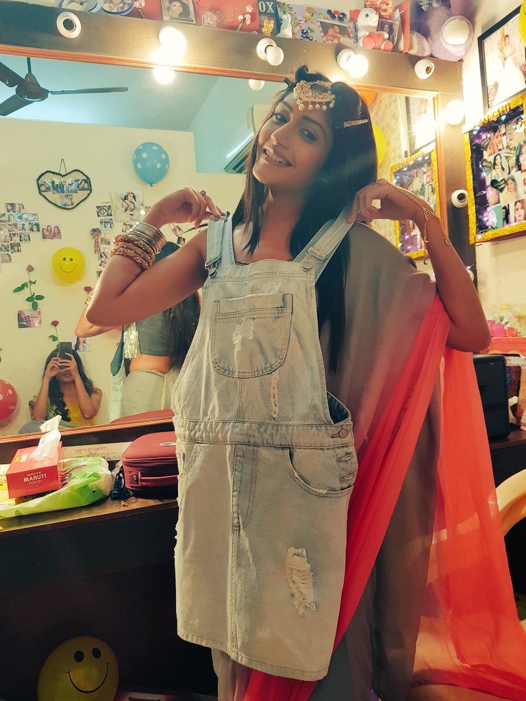 Pre-bday celebrations for this gem <a href="/SurbhiChandna/">Surbhi Chandna</a> 
Going to miss ya on ur bday dude 😐😘 Uh this dress is custom gifted by <a href="/shrenuparikh11/">shrenu parikh</a> 😎😘