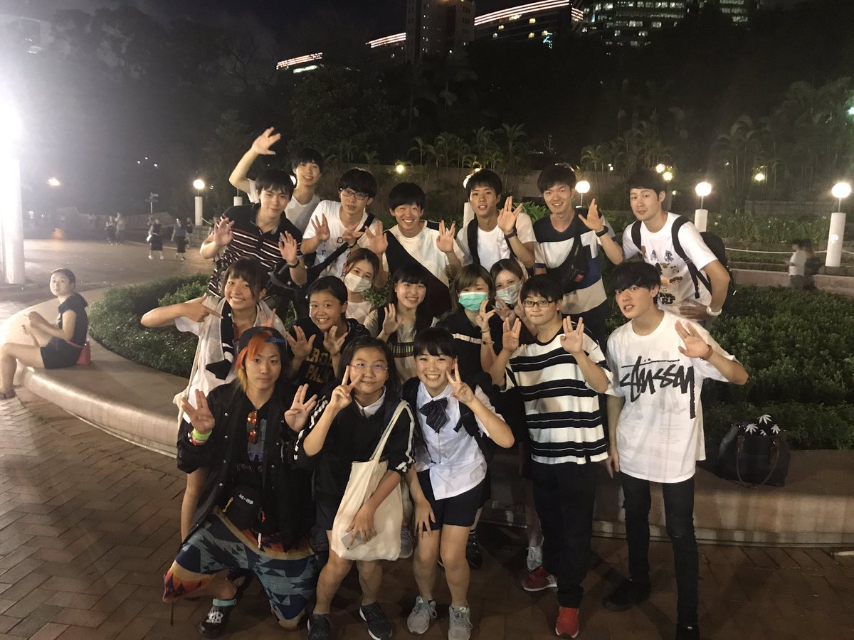 てつや 東海オンエア 12 18初エッセイ 天才の根源 発売 いきなり告知した香港オフ会思ったより人が来てくれてびっくり 本当なら今頃帰宅してるはずが何故か異国の地で抹茶ティーラテを飲んでいるというこの事態を楽しませてくれてありがとう