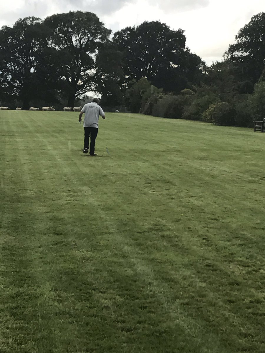 britishdeer's tweet photo. Richard Evans of UKDTR demonstrating laying and following a trail. #deerconference @BritishDeerSoc @BASCnews @DeerInitiative https://t.co/ctqruvqL1u