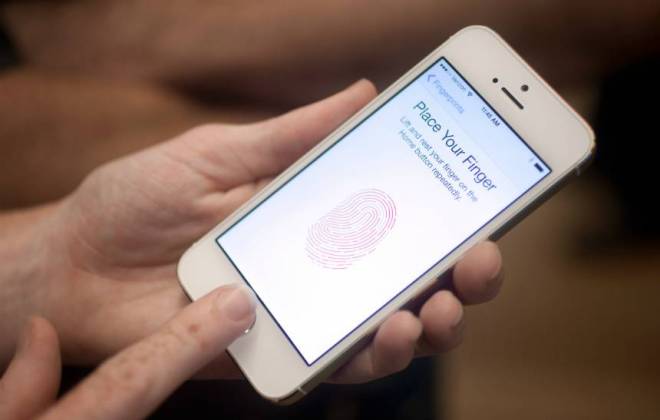 felypenery's tweet photo. olhardigital: iPhone 8 n��o deve ter leitor de digitais: https://t.co/9MKI7enMfs https://t.co/IPVKZZGAIs #TimBeta #BetaAjudaBeta #TimBetaL…