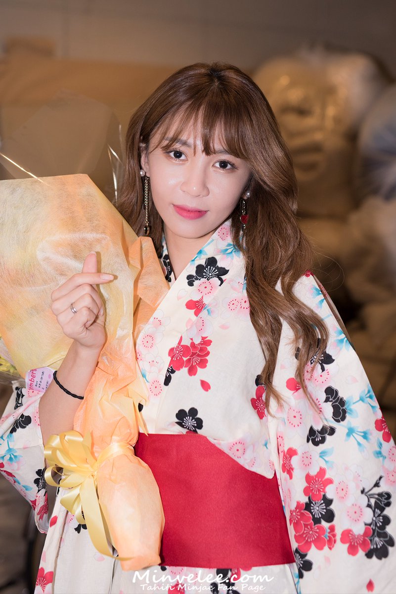 minvelee_com's tweet photo. 17.09.03 show box #TAHITI #타히티  #민재 #珉才 #かわいいみんじぇ #浴衣(@tahiti_minjae ) https://t.co/UClpEMmrP1