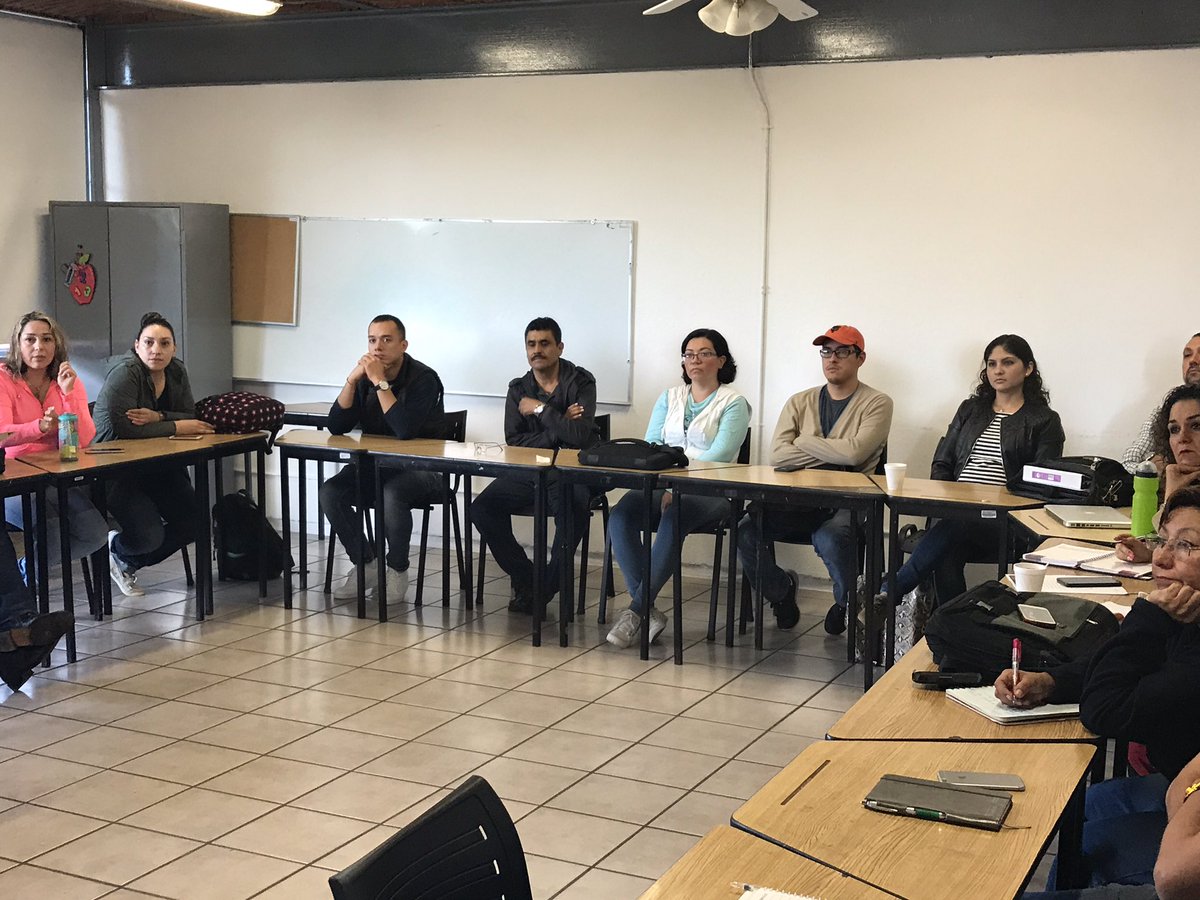 ProNIJAL's tweet photo. Trabajó con docentes de Secundaria en la @ENEGDL prestación de @ProNIJAL @deniz1_raul @sandovalbasica @luis_gomez_gtz @KaroPlascencia https://t.co/N3pY0vr3Kl