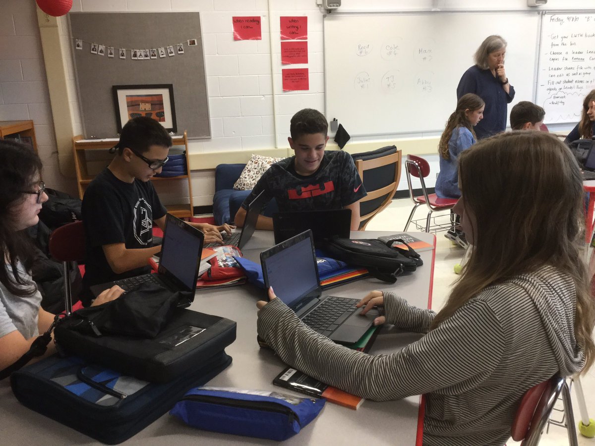 CameronClasses's tweet photo. Long walk to water literature circles. Only one day!

@109Shepard #engage109 #engagesms #camcore2 https://t.co/XmMco8bvKZ