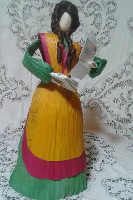 AvantGardeShows's tweet image. These cornhusk dolls are so one of a kind! Aw Shucks Annie Dolls is the place to find unique dolls! #Cornhusk #Dolls #OOAK