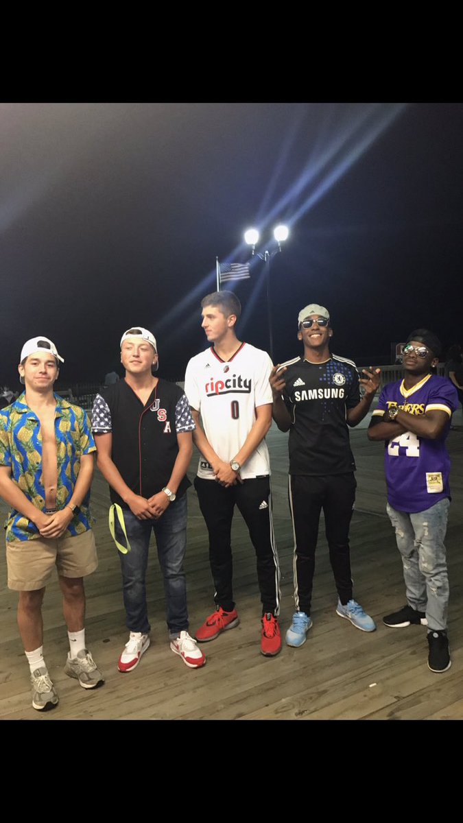 brooks_stancil's tweet photo. Summer 2k17 was like that though https://t.co/701BKerzMg