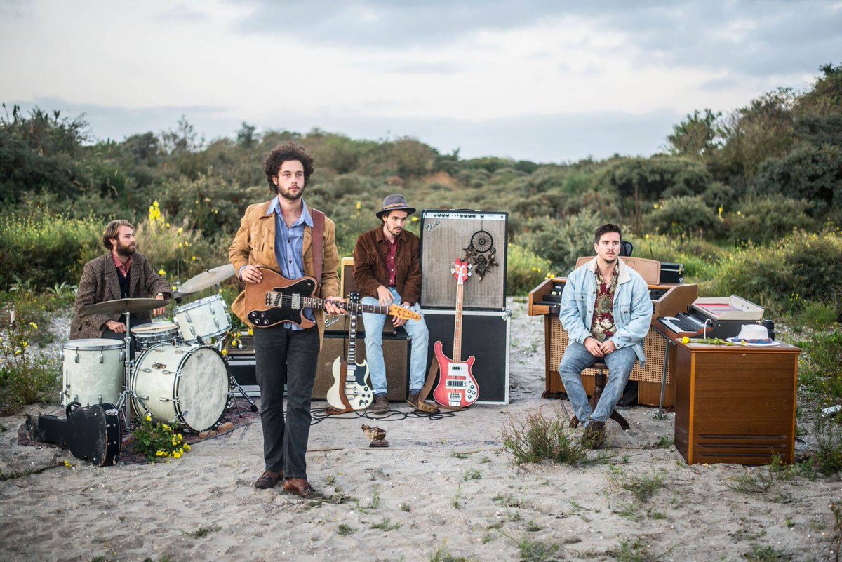 Mis <a href="/thedawnbrothers/">Dawn Brothers</a> niet! om 16:00 op het UITslover podium.