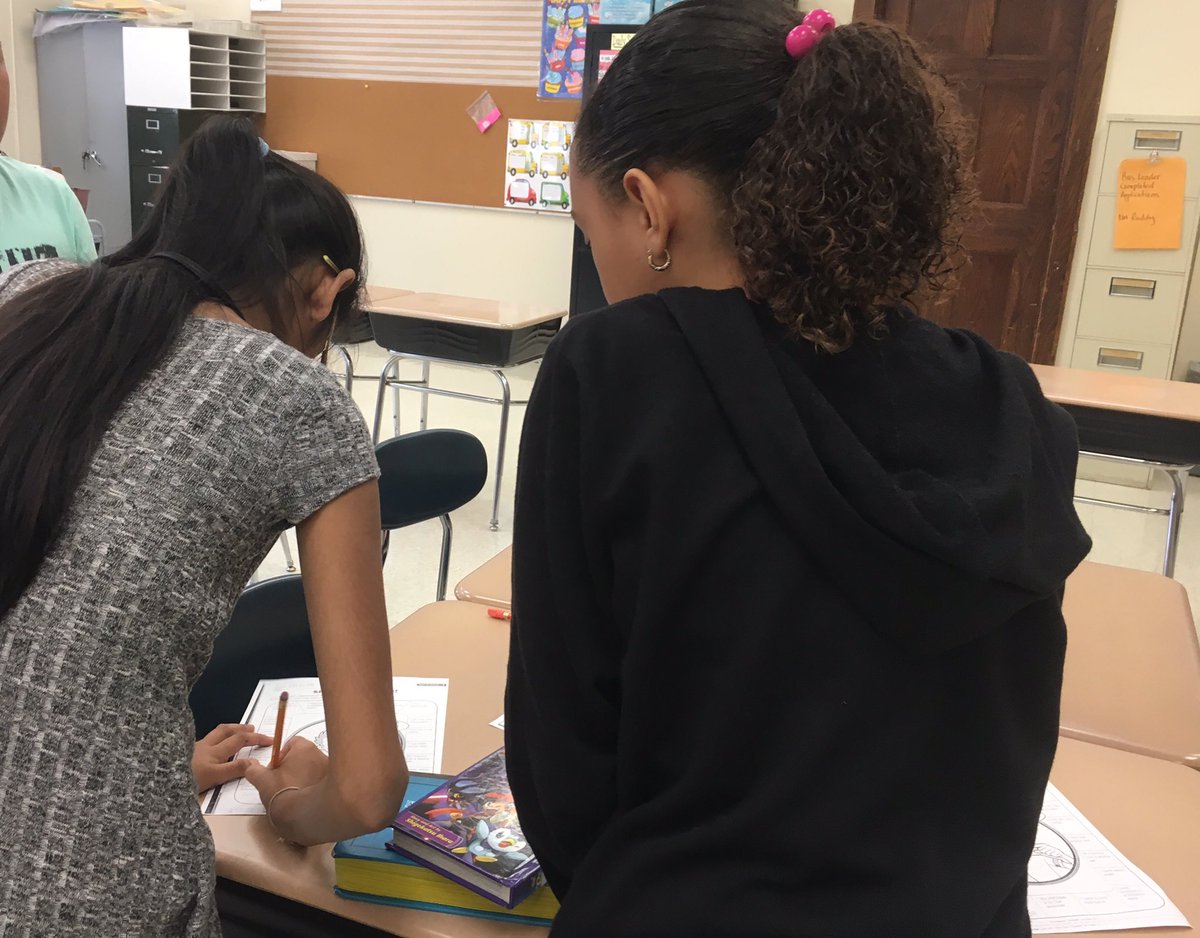 sfirthewrsd's tweet photo. Getting to know our new classmates #ewrsdGNR #backtoschool https://t.co/F42yv3U8T0